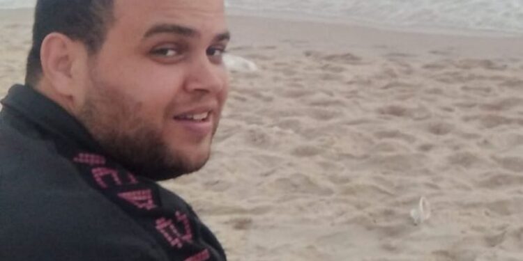 غزہ میں اسرائیلی بمباری سے زخمی نوجوان شہید