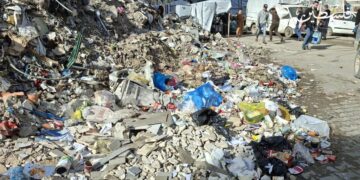 غزہ میں آلودگی اور ملبے کے ڈھیڑ صحت بحران کا سبب بننے لگا