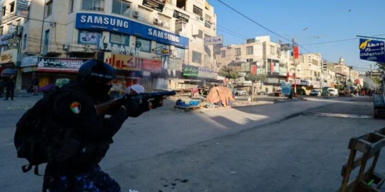 عباس ملیشیا کی ملی بھگت سے مزاحمتی کارروائیوں میں 78٪ کمی، اسرائیلی دعویٰ