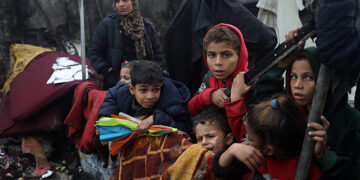 غزہ میں امدادی بحران سنگین، لاکھوں جانیں خطرے میں: انروا کا انتباہ