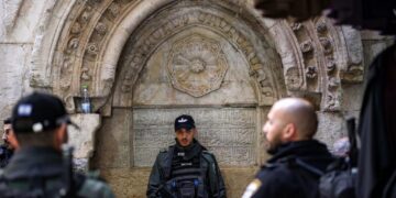 فلسطینی میڈیا پر پابندی: صحافیوں کو دہشت گرد قرار دینے کی سازش ہے