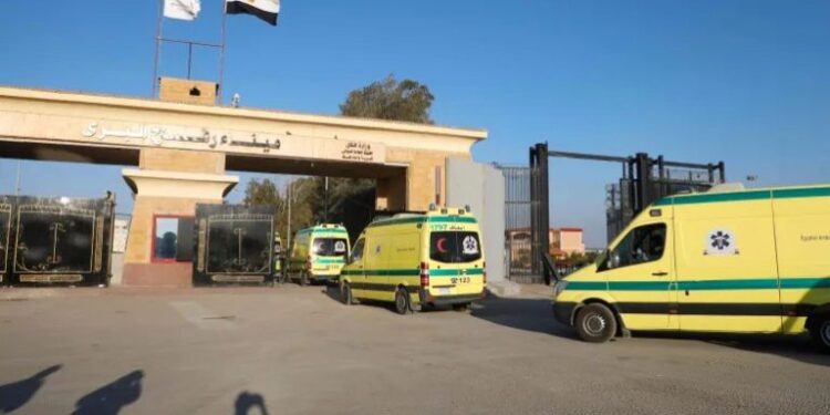 رفح کراسنگ سے پلٹتے فلسطینی، تفتیش اور تذلیل کے اذیت ناک لمحات