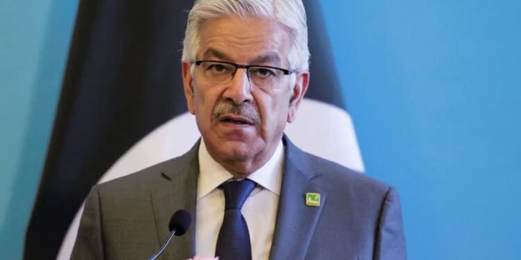 ایران پر حملے کا مقصد اسرائیلی اثر و رسوخ پاکستانی سرحد تک لانا ہے، پاکستانی وزیرِ دفاع