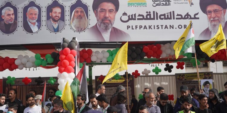 کراچی۔فلسطین فاونڈیشن کی جانب سے ایم اے جناح روڈ پر تصویری نمائش