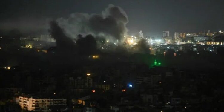 لبنان میں اسرائیلی فضائی حملے: درجنوں شہری شہید اور زخمی