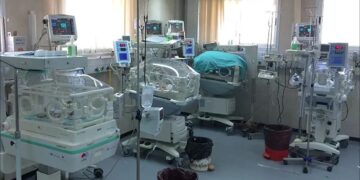 غزہ میں نسل کشی کے اثرات: صحت کا نظام تباہ، شرح پیدائش میں خطرناک کمی