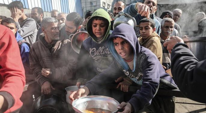 غزہ بحران سنگین، امداد میں کمی سے قحط کا خدشہ بڑھ گیا