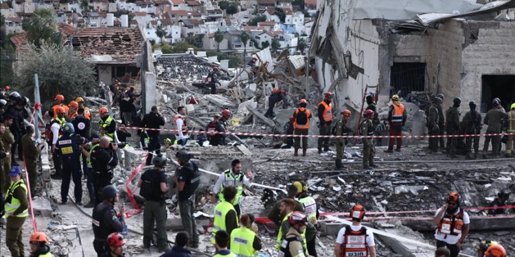 ایرانی میزائل حملوں سے قابض اسرائیل کو بھاری جانی و مالی نقصان کا اعتراف