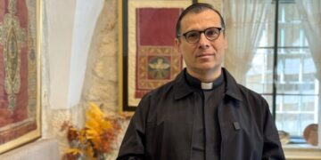 فلسطینی پادری کی اپیل: غزہ اور لبنان میں شہریوں کے قتل پر آواز اٹھائیں