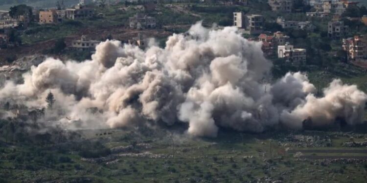 جنوبی لبنان میں شدید فضائی حملوں کی اطلاعات، زمینی کشیدگی میں اضافہ