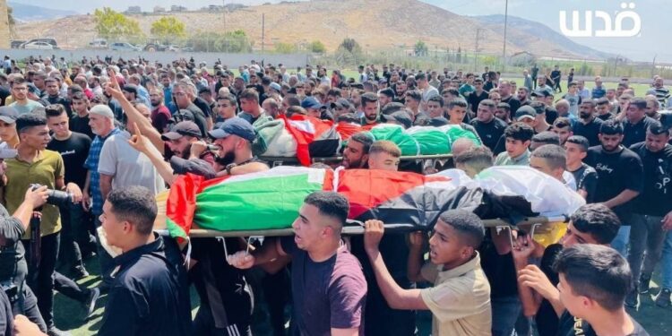 مغربی کنارے میں شہداء کی تدفین، عوام کی بڑی تعداد شریک