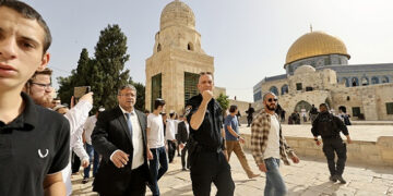 ایتمار بن گویر کا مسجد اقصیٰ پر دھاوا، اشتعال انگیز تلمودی رسومات کی ادائیگی