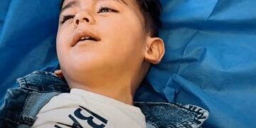 غزہ میں تباہ حال نظامِ صحت کے باوجود ننھے یمان کا کامیاب آپریشن