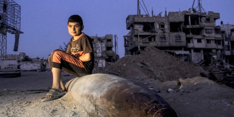 انسانی حقوق مرکز: غزہ میں نہ پھٹنے والا بارود شہریوں کے لیے سنگین خطرہ