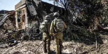 جنوبی لبنان میں جھڑپیں شدت اختیار کر گئیں، اسرائیلی زخمی اہلکاروں کی تعداد 690 تک پہنچ گئی