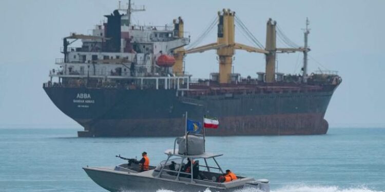 لبنان میں اسرائیلی دہشت گردی کے خلاف ایران کا آبنائے ہرمز میں اہم اقدام