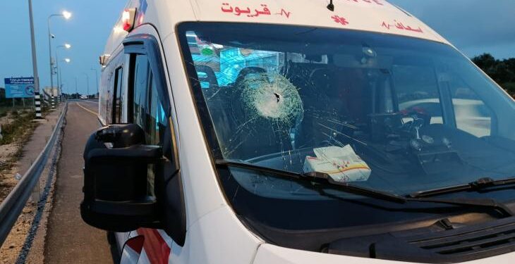 نابلس کے قریب آباد کاروں کی ایمبولینس پر توڑ پھوڑ، امدادی عمل متاثر