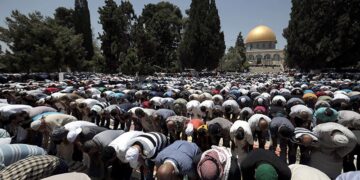 صہیونی اقدامات کے خلاف مسجد اقصیٰ میں جمعہ کو بڑی تعداد میں شرکت کی اپیل