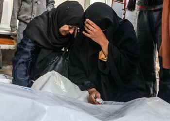 غزہ کی بیواؤں کی عید، جدائی اور بے گھری کے سائے میں خوشیاں ماند پڑ گئیں