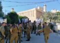 قابض اسرائیل نے مسجد ابراہیمی بند کر کے محافظوں کو زبردستی بے دخل کر دیا