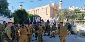 قابض اسرائیل نے مسجد ابراہیمی بند کر کے محافظوں کو زبردستی بے دخل کر دیا