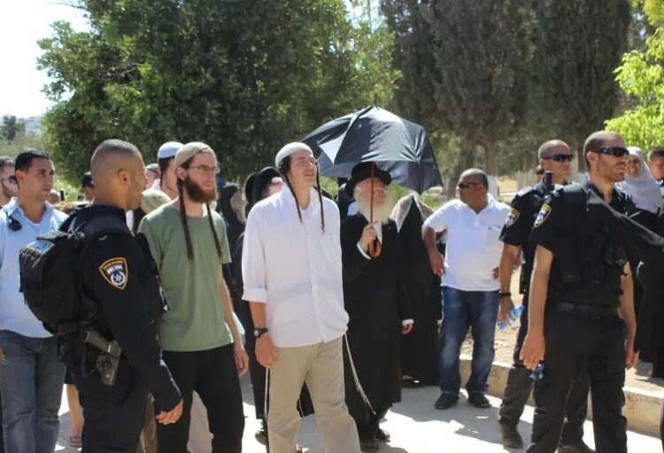 یومِ عرفہ پر مسجد اقصیٰ میں آباد کاروں کی دراندازی، کشیدگی میں اضافہ