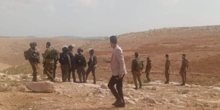 مسافر یطا میں آباد کاروں کے حملے، فلسطینیوں کی املاک کو شدید نقصان پہنچایا