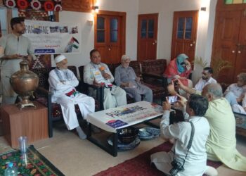 فلسطین فاؤنڈیشن پاکستان کے سیکرٹری جنرل کی پشاور میں سینئر صحافیوں کالم نویسوں کے ساتھ خصوصی ملاقات