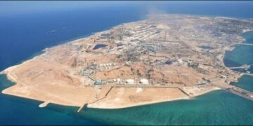 صیحیونی فوج نے جنگ کے دوران ابو موسیٰ جزیرے پر 2100 میزائل داغے، ایران
