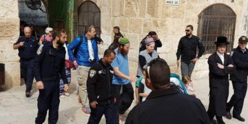 سینکڑوں آباد کاروں کا مسجد اقصیٰ میں داخلہ، مقدس صحنوں میں کشیدگی