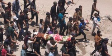 غزہ: امتحان دینے جاتے ہوئے طالبہ رغد عاشور اسرائیلی فضائی حملے میں شہید