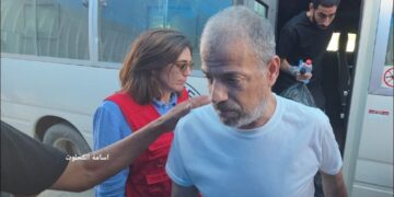 غزہ کے 7 اسیران رہائی کے بعد تشویشناک حالت میں ہسپتال منتقل