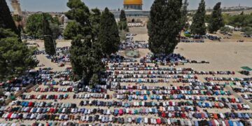 75 ہزار فلسطینیوں نے پابندیوں کے باوجود مسجد اقصیٰ میں نمازِ جمعہ ادا کی