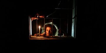 غزہ میں 1000 دن سے بجلی بند، زندگی صدیوں پیچھے چلی گئی