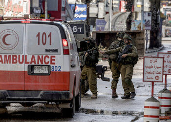 قابض اسرائیلی فوج کی فائرنگ سے نابلس میں ایک ضعیف العمر فلسطینی زخمی