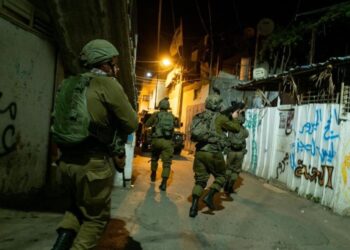 قابض اسرائیلی فوج کی کارروائیاں تیز، غربِ اردن میں کئی فلسطینی زخمی اور زیرِ حراست