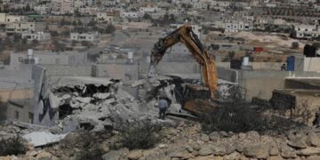 قابض اسرائیلی فوج نے الخلیل اور سلفیت میں دو فلسطینی گھر مسمار کر دیے