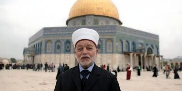 قابض اسرائیل نے شیخ محمد حسین کو ایک ہفتے کے لیے مسجد اقصیٰ سے بے دخل کر دیا