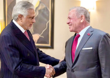 اسحاق ڈار کی شاہِ اردن سے ملاقات، فلسطین اور مشرقِ وسطیٰ کی صورتحال پر اہم گفتگو