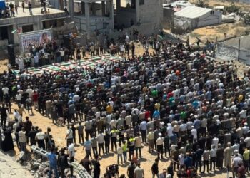 ملبے تلے دبی چیخیں: غزہ میں 112 شہداء کی اجتماعی تدفین نے دل دہلا دیے
