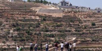 قصرہ میں فلسطینی خاندانوں کا عزم، 18 روزہ محاصرے کے باوجود گھروں سے دستبرداری سے انکار