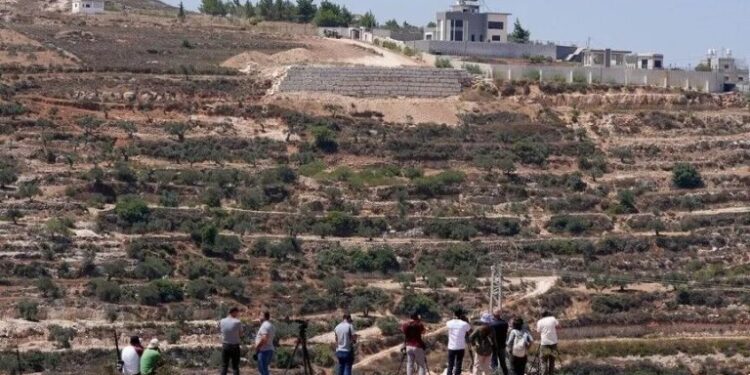 قصرہ میں فلسطینی خاندانوں کا عزم، 18 روزہ محاصرے کے باوجود گھروں سے دستبرداری سے انکار