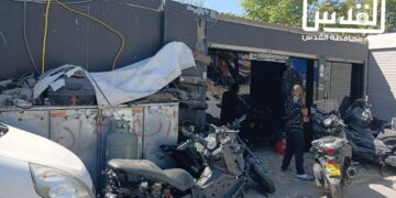 قابض اسرائیلی بلدیہ نے بیت المقدس میں فلسطینی کو پانچ تجارتی تنصیبات خود منہدم کرنے پر مجبور کر دیا