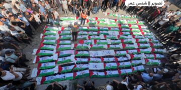غزہ میں ملبے سے نکالے گئے 100 شہداء کا اجتماعی جنازہ، رقت آمیز مناظر
