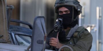 مقبوضہ بیت المقدس میں قابض فوج کی فائرنگ، ایک فلسطینی نوجوان شہید