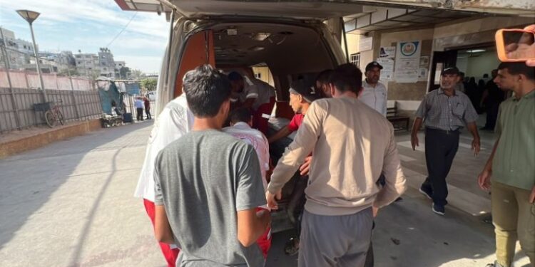 غزہ میں قابض اسرائیلی فوج کی فائرنگ و بمباری، 5 فلسطینی شہید، کئی زخمی