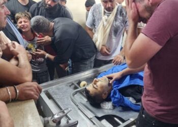 مغربی کنارے میں اسرائیلی فوج اور آبادکاروں کا کسانوں پر حملہ، ایک فلسطینی شہید، 16 زخمی